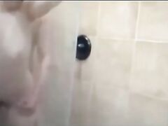 Me-Helping my gf Heather take bath and fucking her to her loud screams